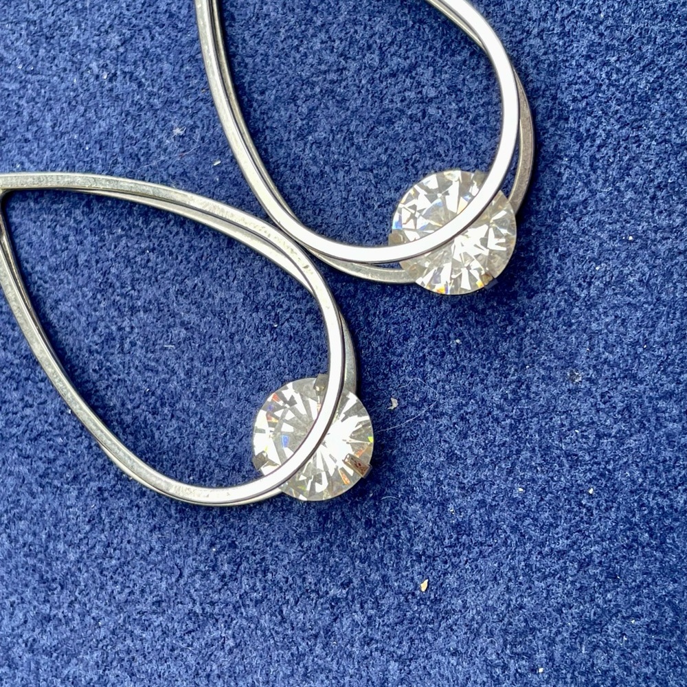 NWOT Express Rhinestone Drop Earrings - Picture 3 of 6